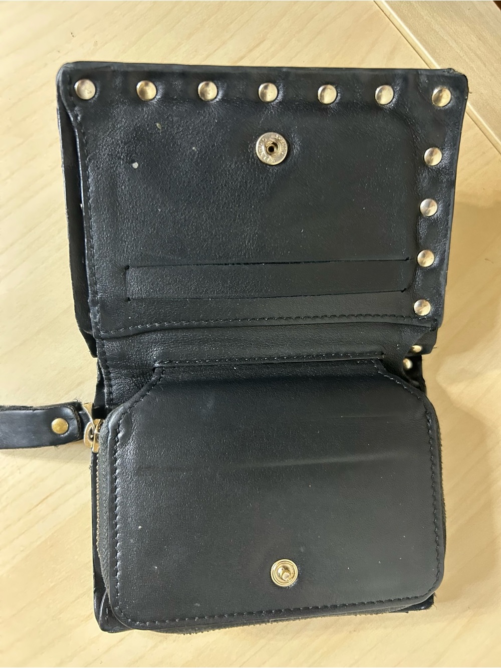 Valentino Garavani Rockstud Leather Wallet - Picture 6 of 9